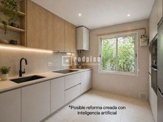 Pis en Valderas-Los Castillos. Se vende piso de 74 m totalmente exterior con gran potencial