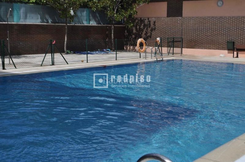 Foto 72945fff-4dff-4c44-ad6d-c3cfa35cd644. Pis amb piscina a Valderas-Los Castillos Alcorcón