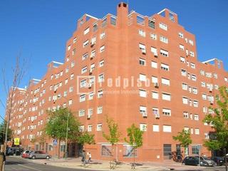 Piso en Valdebernardo-Valderribas. Nuda propiedad en valderrivas. 2 dormitorios, 2 baños y trastero