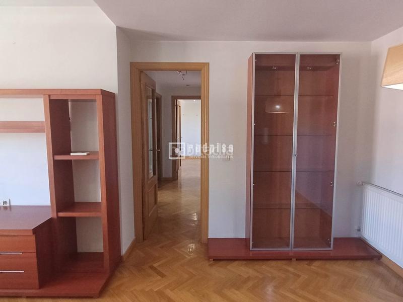 Foto 2dfe8e65-f27b-4f7a-a7fc-4ce0394e33fb. Appartamento con riscaldamento parcheggio piscina in Coslada