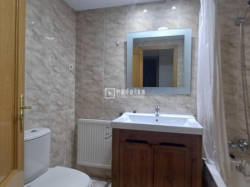 Foto 966f677d-f687-4b6c-b519-8704862eaf27. Appartamento con riscaldamento parcheggio piscina in Coslada