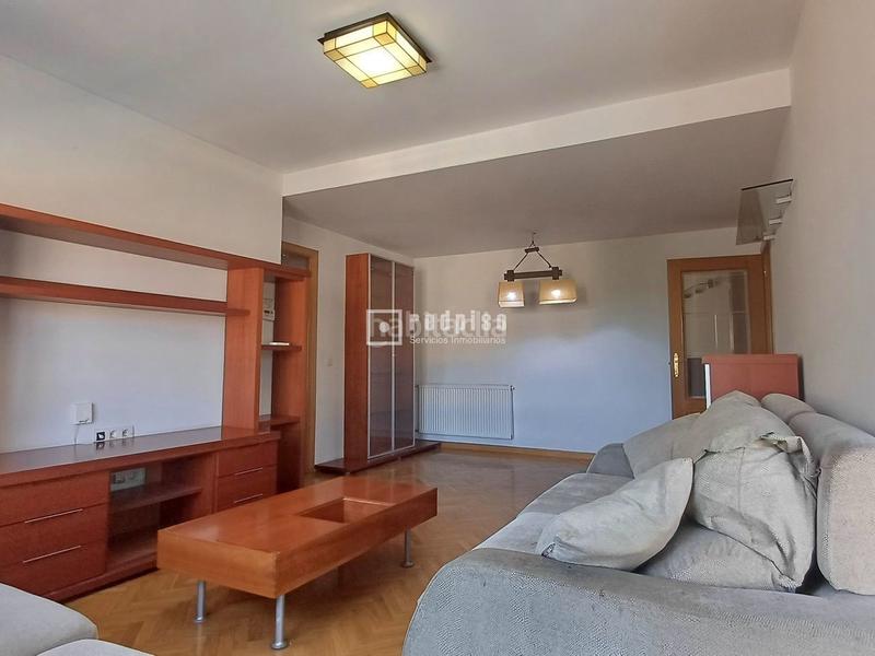 Foto b8f6ff17-32ad-4a9c-af02-f0d30fa0c8c0. Appartamento con riscaldamento parcheggio piscina in Coslada