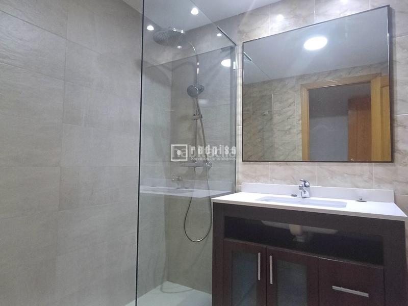 Foto d0f5ed4b-fa5e-416d-b56b-7c67bf957534. Appartamento con riscaldamento parcheggio piscina in Coslada