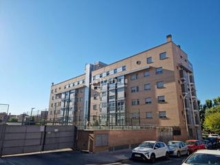 Appartement à Valdebernardo-Valderribas. Frente al parque de valdebernardo. 2 dormitorios, 2 baños, garaj
