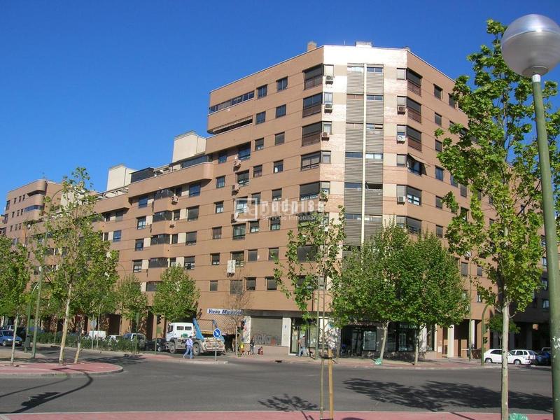Foto 44a48310-b712-4fa0-81d0-dcd348f4a2a2. Pis amb calefacció aparcament piscina a Valdebernardo-Valderribas Madrid