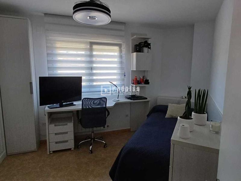 Foto 698a2e37-a0d3-421e-b3b1-1764a0eb366e. Flat with heating parking pool in El Puerto Coslada