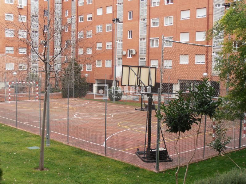 Foto 15d6ec41-846c-49d2-bf35-bcd7f5844f9a. Piso en Valdebernardo-Valderribas Madrid