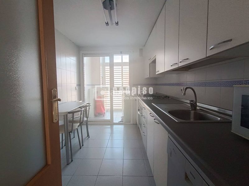 Foto 7b95780e-6ed3-4fb5-be74-8b7ba2c10d2a. Piso en Valdebernardo-Valderribas Madrid