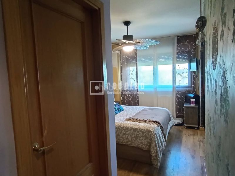 Foto 017a7e0f-90c2-4856-8dab-6495e265b723. Piso  de 4 dormitorios en valderrivas de renta libre en Madrid