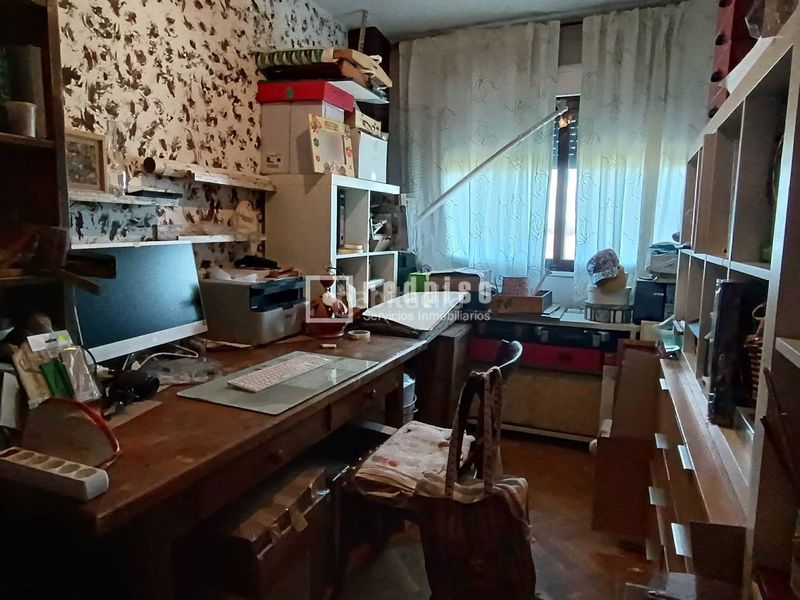 Foto 7d129b29-1e4c-483e-8223-198b0721de9d. Piso  de 4 dormitorios en valderrivas de renta libre en Madrid