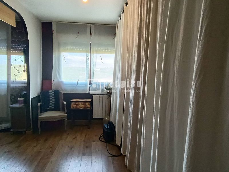 Foto 7d1efe08-ff06-4e96-80fd-fbeb2236e0ae. Piso  de 4 dormitorios en valderrivas de renta libre en Madrid