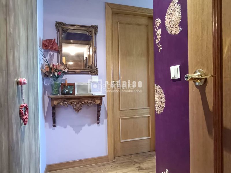 Foto 806db4a1-93d4-4149-8c3b-ffc4363b66a5. Piso  de 4 dormitorios en valderrivas de renta libre en Madrid