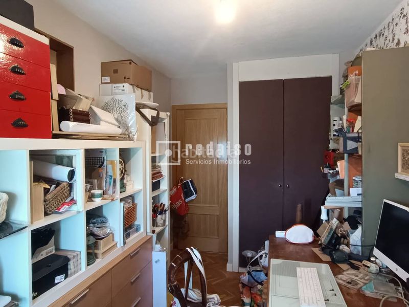 Foto 966e248e-3f82-471a-90f8-8862e8214818. Piso  de 4 dormitorios en valderrivas de renta libre en Madrid