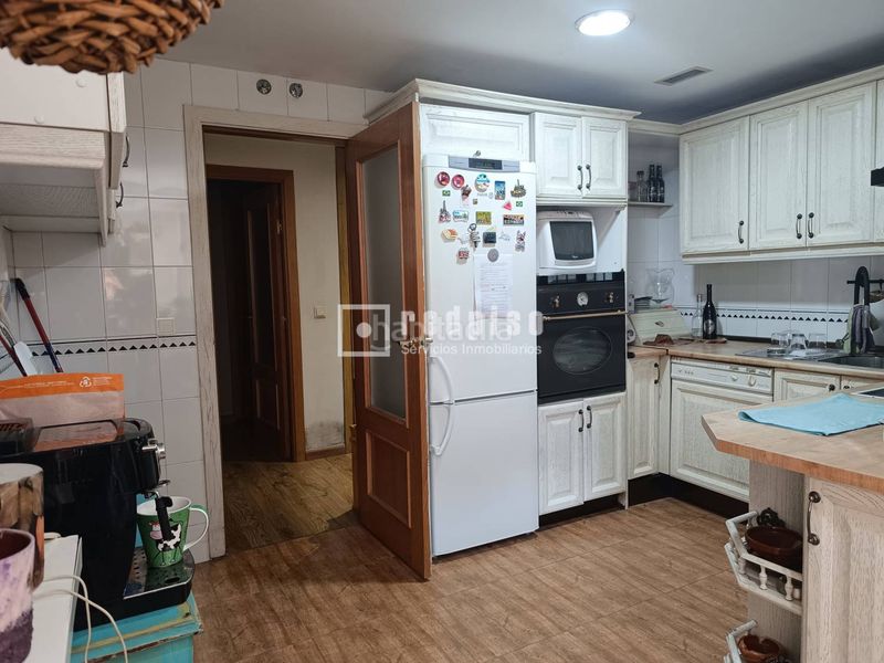 Foto c9939e09-b982-414b-89e3-8d8c30184364. Piso  de 4 dormitorios en valderrivas de renta libre en Madrid