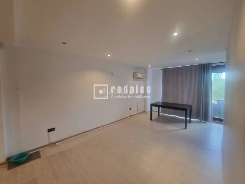 Foto 4e8cab9a-32af-435a-abd5-1a31fd67e602. Duplex with heating parking in Ambroz Madrid
