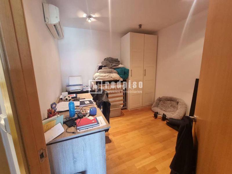 Foto d20bf19d-5025-49a4-b351-6ccb5976354f. Duplex con riscaldamento parcheggio in Ambroz Madrid