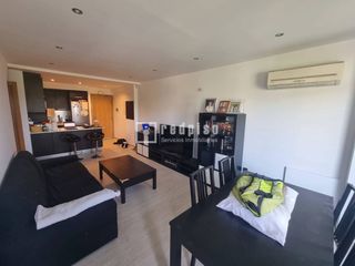 D�plex  De vic�lvaro a la estaci�n de o`donnell. D�plex en valderrivas de 2 dormitorios y plaza de garaje