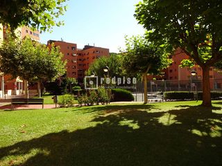 Piso  De la dehesa de vicálvaro. Piso de 4 dormitorios en renta libre valderrivas. urb. con pisci
