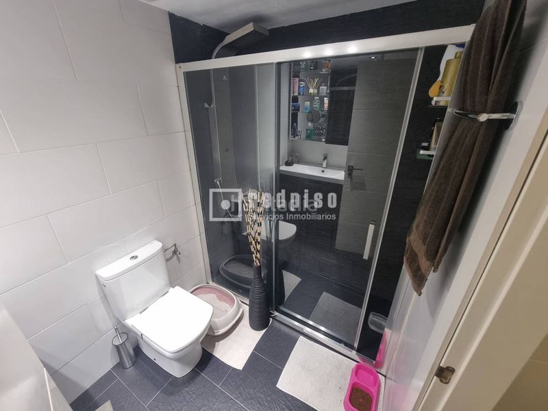 Foto b1e5cda5-a39b-4a34-a8c0-b8a69cfc2a39. Pis amb calefacció aparcament piscina a Valdebernardo-Valderribas Madrid