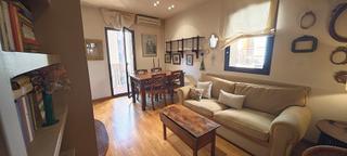 Appartement  Carrer del tenor masini. Fantástico inmueble actualizado con gusto