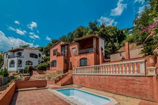 Chalet  Carrer ginebra