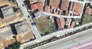 Terreny residencial  Avinguda mn pere ribot. Suelo urbano consolidado en riells i viabrea (girona) con excele