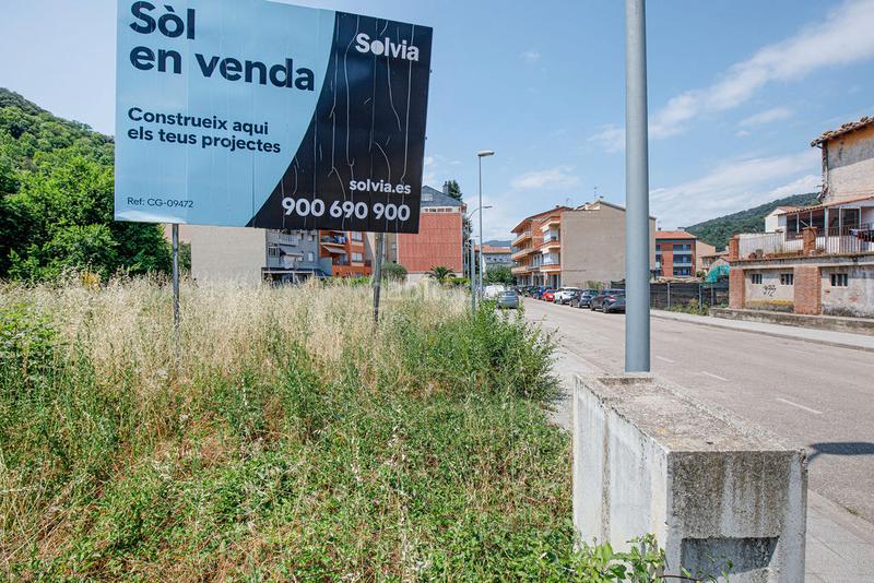 Foto 2016f56d-4543-4fe6-a470-ac24d138170e. Terreny residencial a Olot