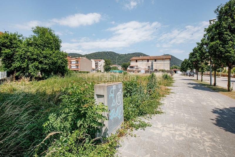 Foto 6302f6fc-fd27-492e-96d0-42e94d470795. Terreny residencial a Olot