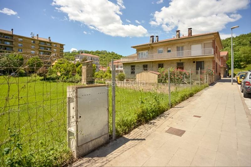 Foto cf9a7847-4856-4643-9971-fc88c43e3f79. Wohngrundstück in Olot