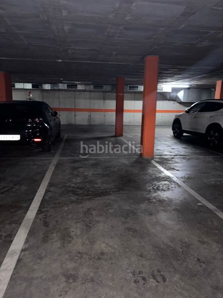 Foto 06bb8fae-4db8-4e6e-ba15-43df18a03586. Parking voiture dans Palau Girona