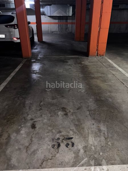 Foto 9ea97f03-b5ab-437a-b1c4-ec635e0080d9. Parking voiture dans Palau Girona