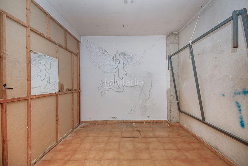 Foto 4b60d4b3-1d6e-4251-9a36-8c5ad05dc8ce. Casa adosada en Barri Vell Salt