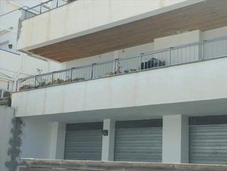 Piso  Carrer banyoles. **vivienda luminosa en venta en llan��**