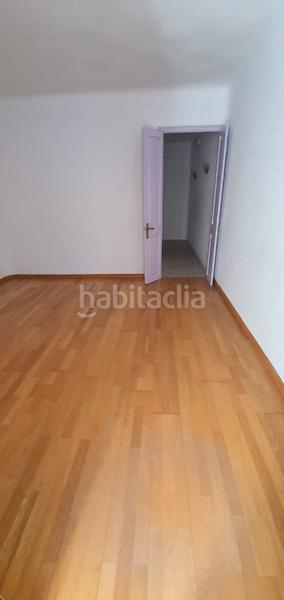 Foto 5ba79879-3bad-4408-a0f2-1ef59cecf858. Edificio en Olot