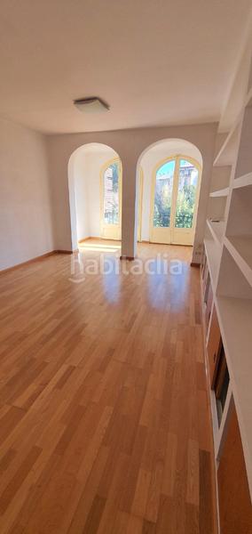 Foto e610dc14-bdcb-4b02-a8ec-ba594e55f724. Edificio en Olot