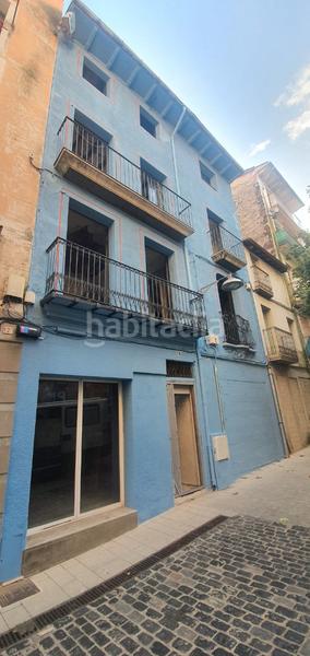 Foto 128b1204-abc9-499d-a452-5d5c1e46eb12. Edificio en Olot