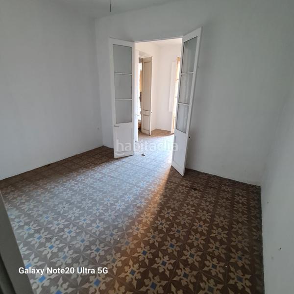 Foto 5666439f-cb49-425b-93cc-a7e68b575897. Edificio en Olot