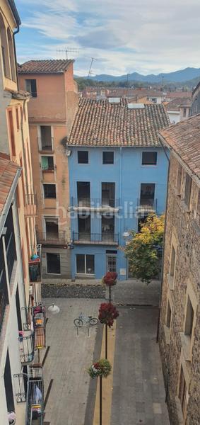 Foto 72702179-4d4d-4dd0-9c56-554ea26d9d62. Edificio en Olot