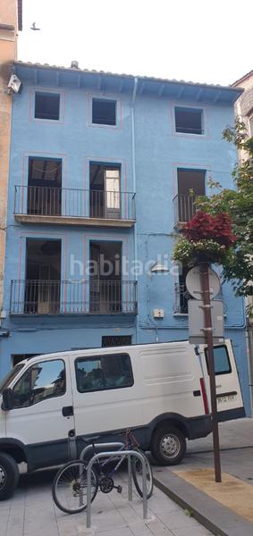 Foto b2bc60b5-a948-468e-b1a5-1adaa5095f82. Edificio en Olot