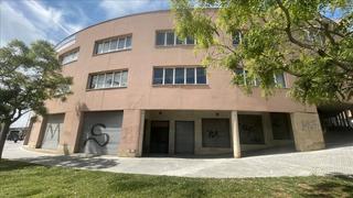Building  Avinguda cornisa