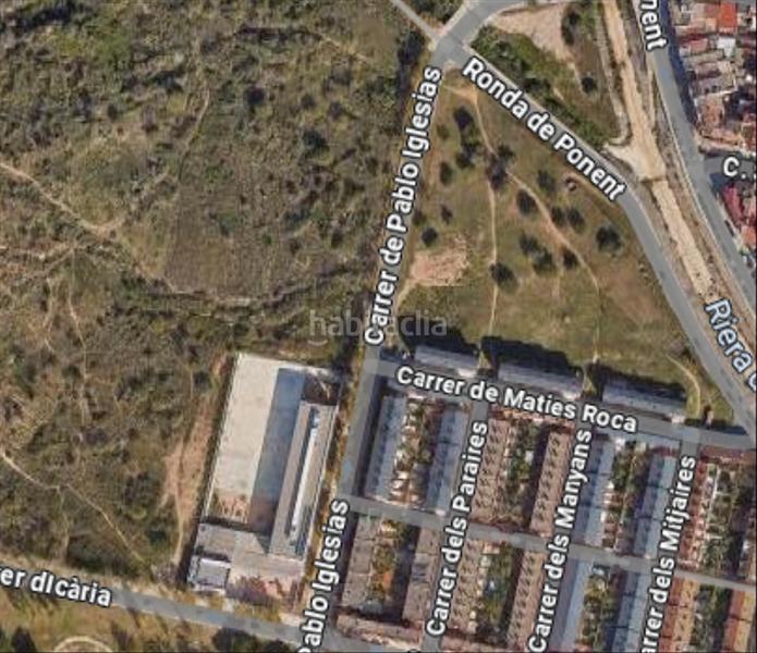 Foto bc1e8d09-b0ff-4958-884e-9eb9ce30cc20. Terreny residencial a Roc Blanc Terrassa