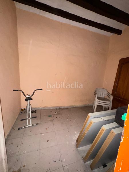 Foto 13ee7410-5cbb-40aa-8332-a9dc8b632cab. Edificio in Olot