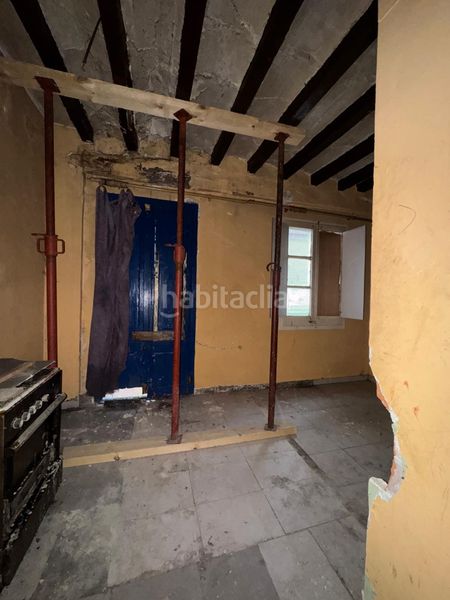 Foto 5f681045-2229-469c-aca7-fb3d403b9bc5. Edificio in Olot