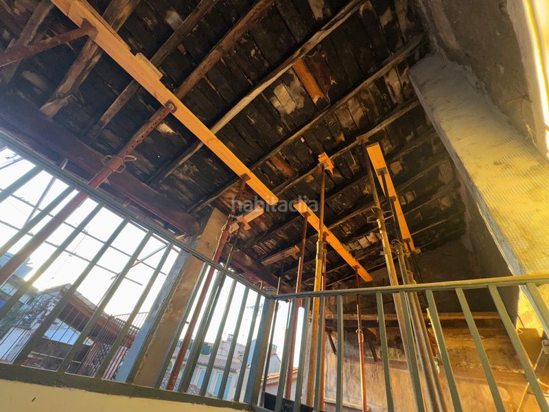 Foto 6f2f36c5-c842-49c8-b5b3-fbecac90644b. Edificio in Olot