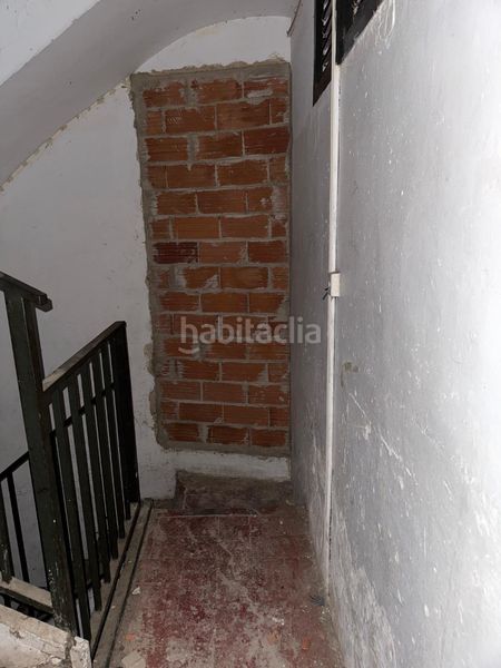 Foto 8e9a639c-4dfe-42c4-8aeb-196d0cb46ca7. Edificio in Olot