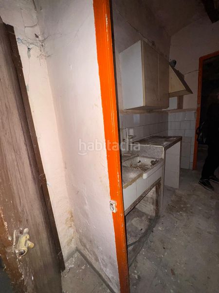 Foto 916c3dac-a991-4ac2-9a58-1e4e77c51df0. Edificio in Olot