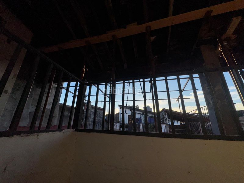 Foto bcb88eca-784c-4d95-a5af-81359e73b699. Edificio in Olot