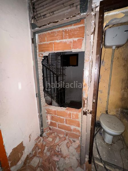 Foto e79b3851-9513-41a9-b2bb-ec0f64ad70dc. Edificio in Olot