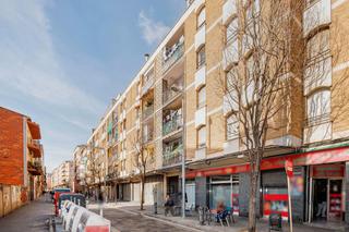 Pis  Carrer de torras i bages