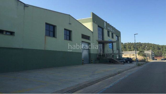 Foto f67f10a3-79bb-475e-b436-f3d4116ea39b. Capannone industriale in Artés